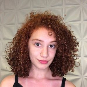 Meet your Posher, Beatriz